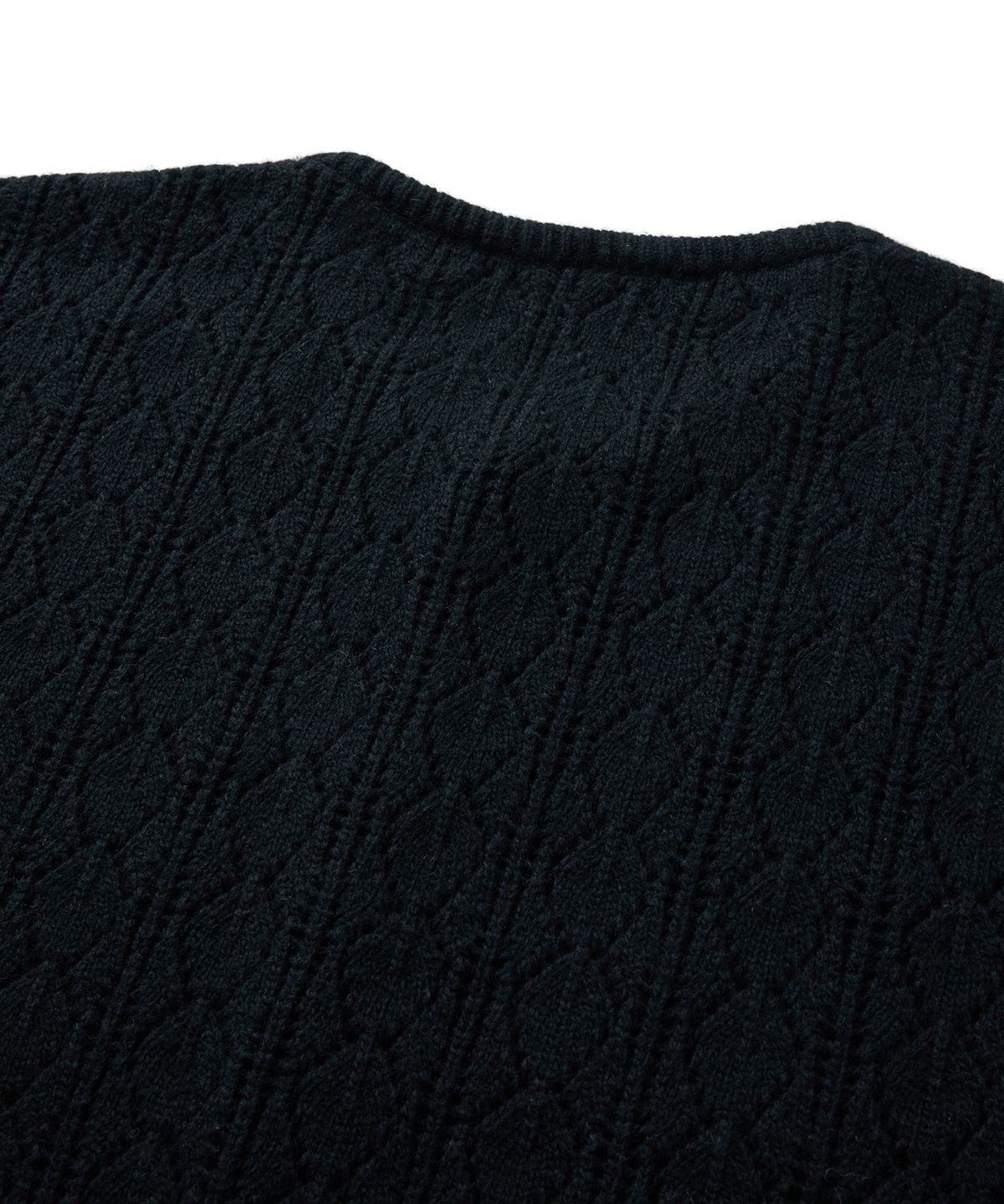 엠엠아이씨(MMIC) CASHMERE CROCHET CARDIGAN (BLACK)
