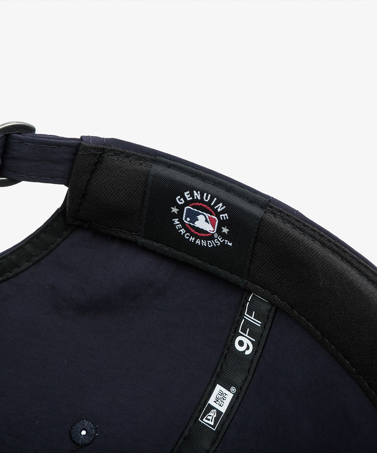 뉴에라(NEW ERA) MLB 뉴욕 양키스 체인 로고 A프레임 레트로 크라운 스트랩백 네이비