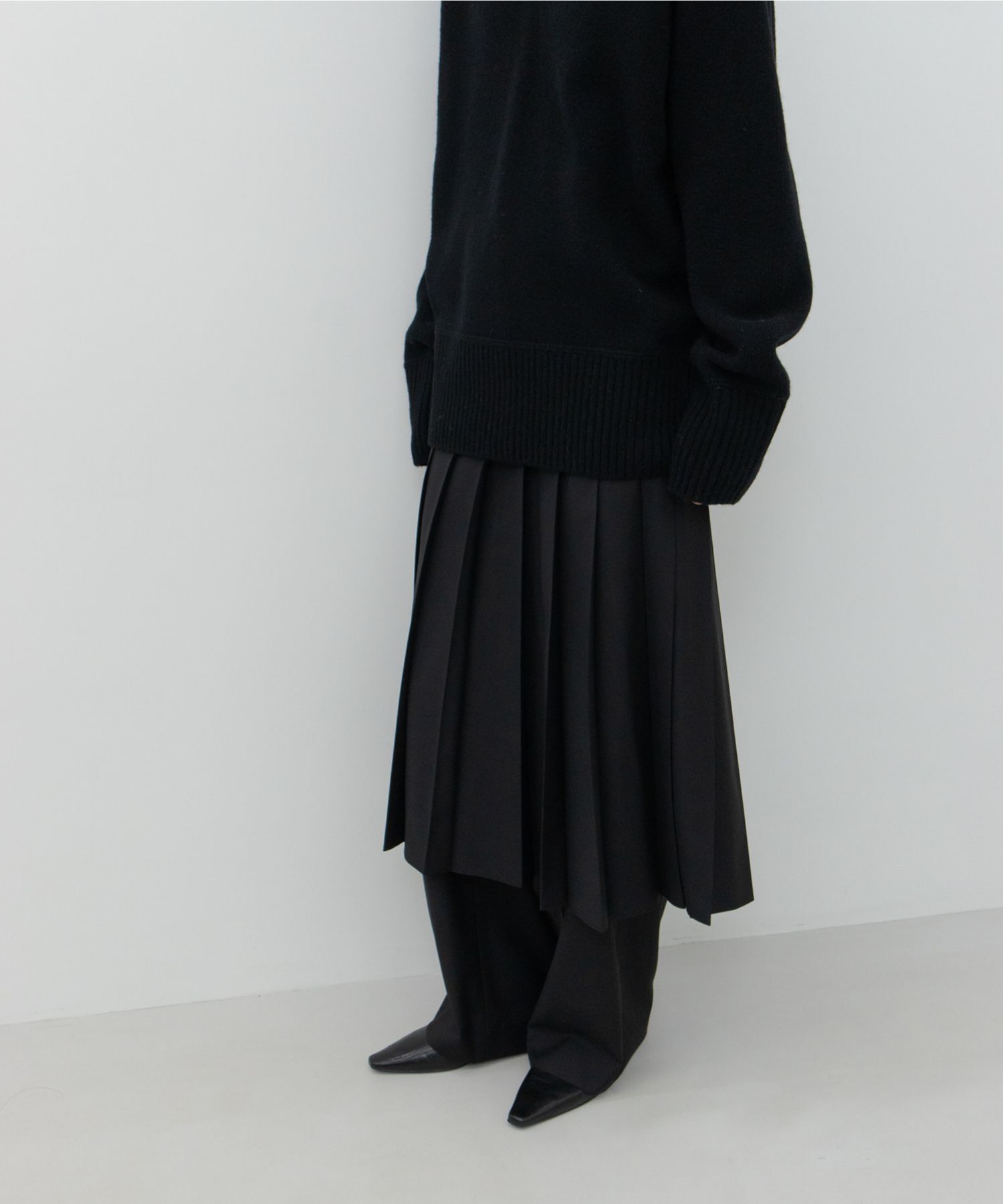 MUSINSA公式 | GBH APPAREL PLEATS SKIRT PANTS / BLACK