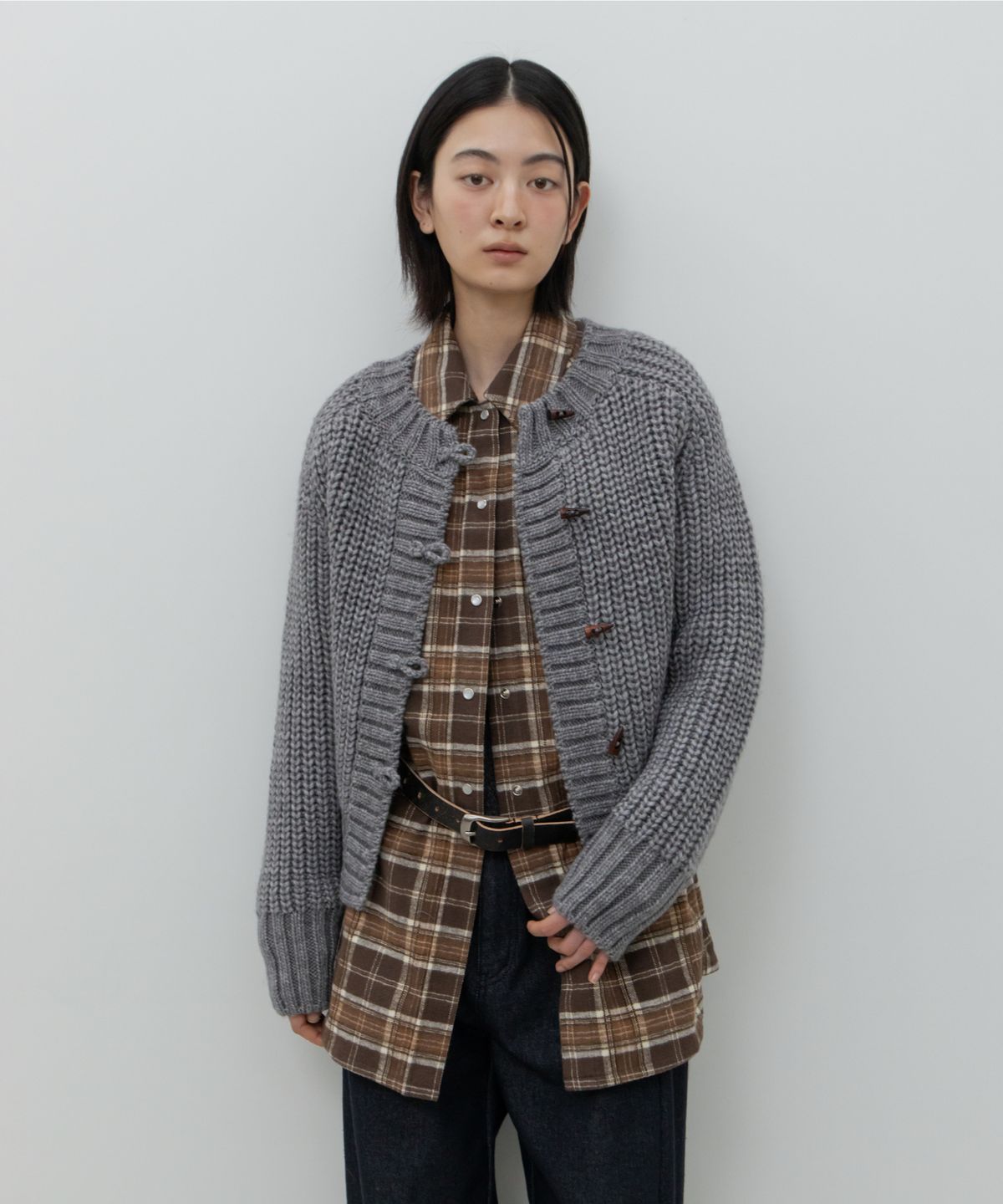 지비에이치 어패럴(GBH APPAREL) BULKY KNIT CARDIGAN / CHARCOAL