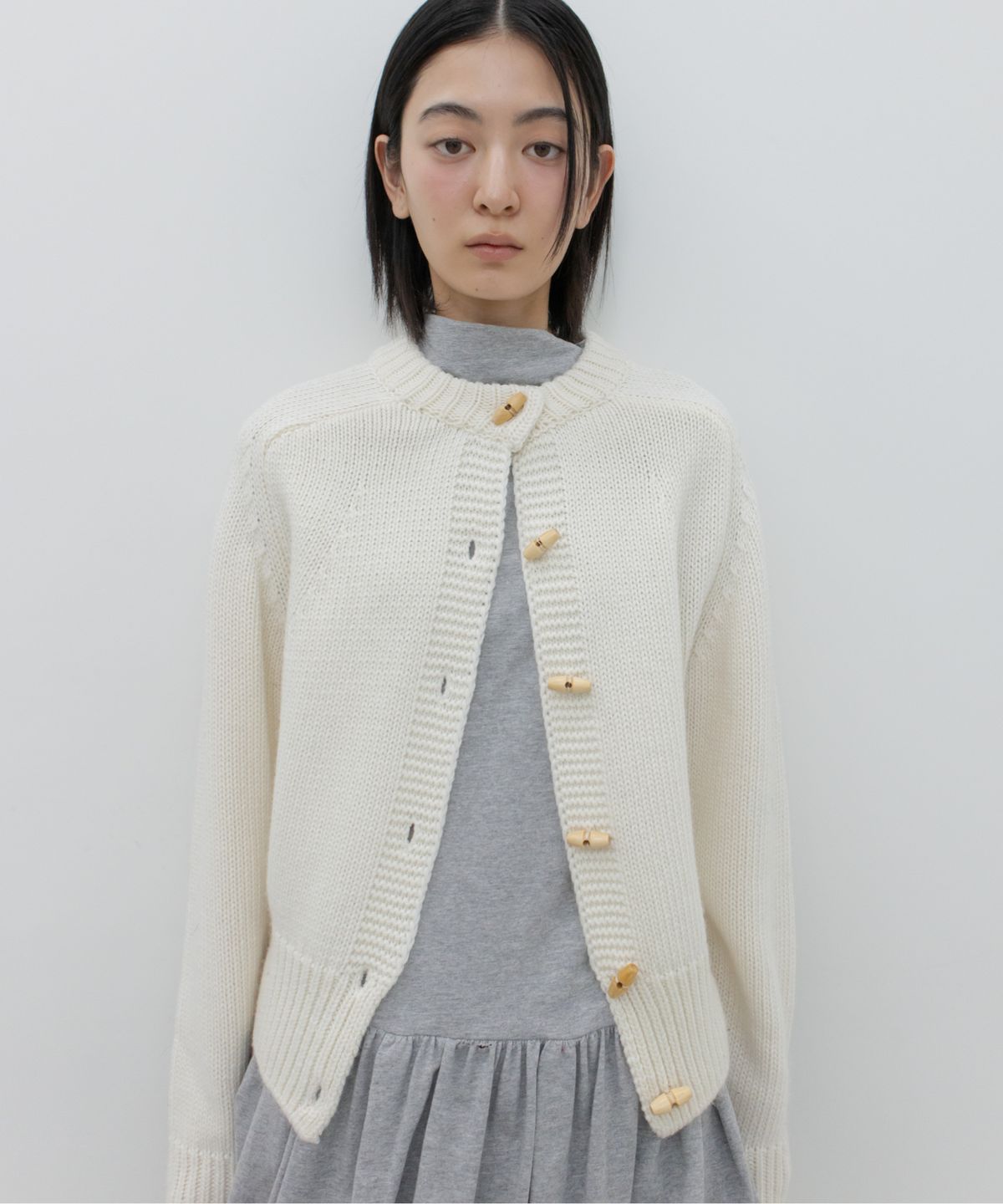 지비에이치 어패럴(GBH APPAREL) GRANNY CARDIGAN / IVORY