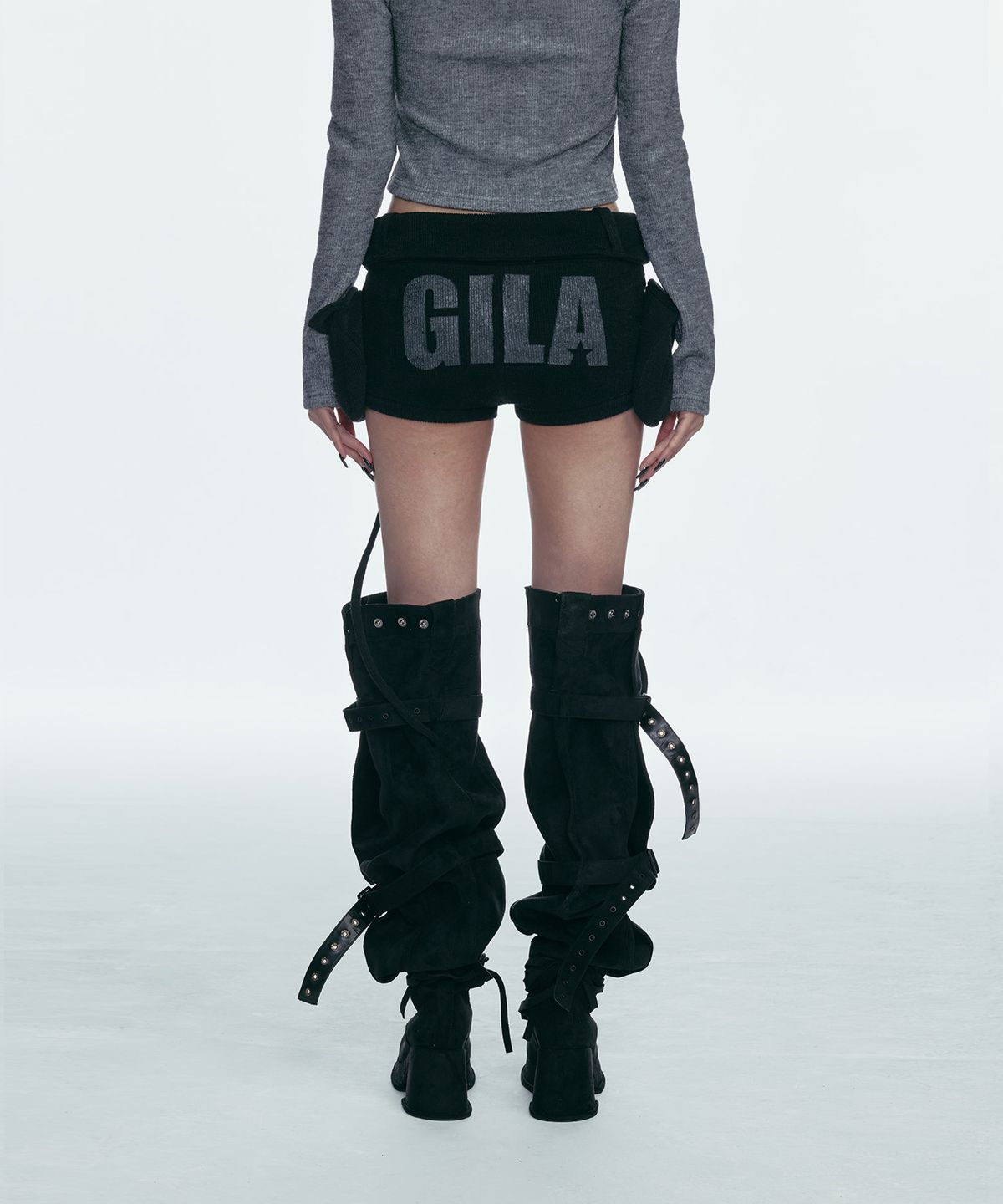 길라아카이브(GILAARCHIVE) BOLD LOGO POCKET KNIT SHORTS_BLACK