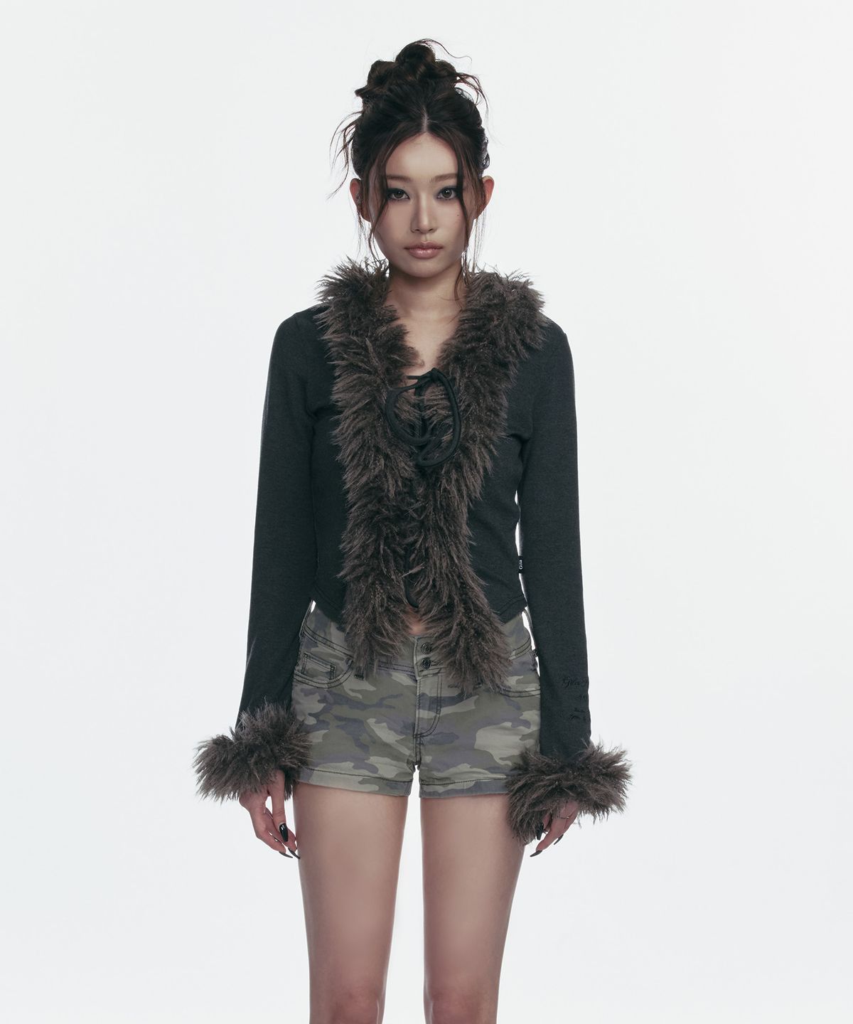 길라아카이브(GILAARCHIVE) FUR TRIMMING CARDIGAN_CHARCOAL