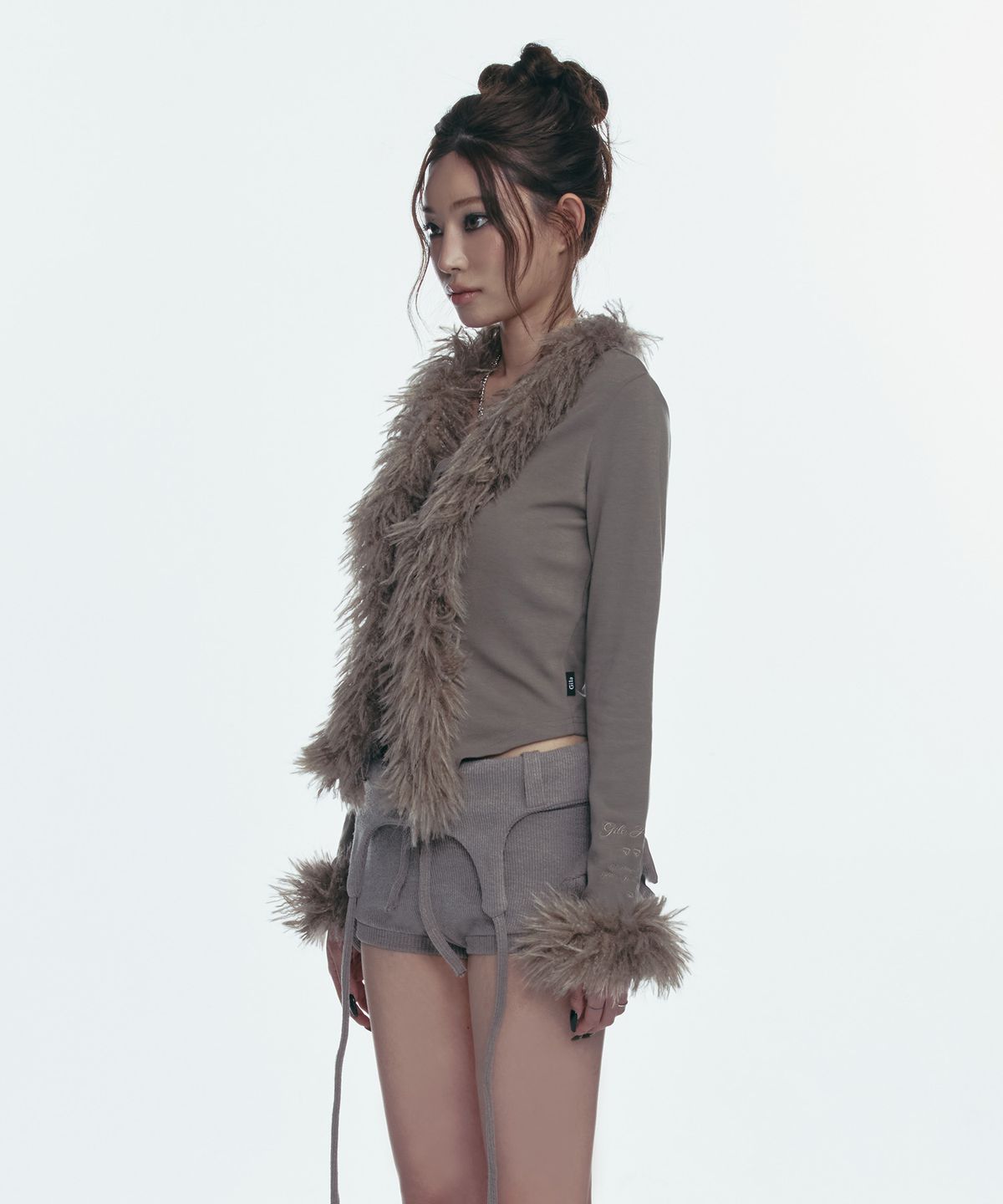 길라아카이브(GILAARCHIVE) FUR TRIMMING CARDIGAN_BEIGE