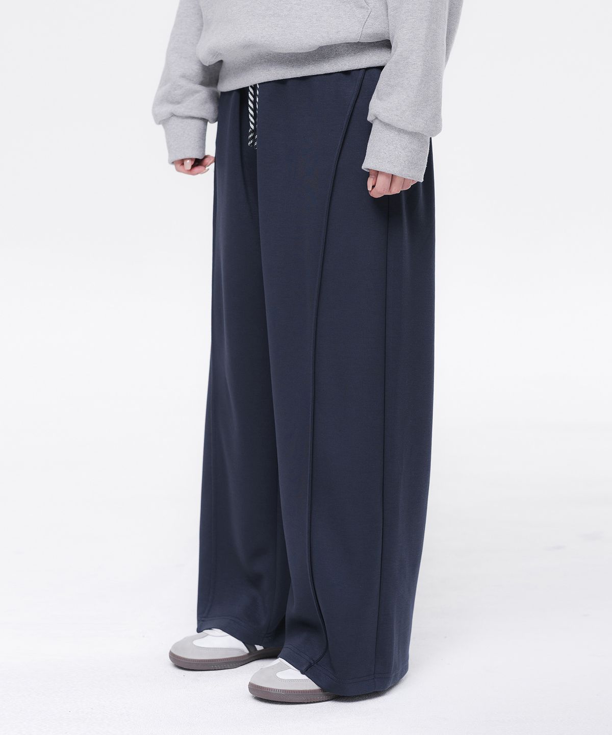 앨빈클로(ALVINCLO) 스트링 포인트 밴딩 컬러 스웨트 팬츠 DLX2942 (3 COLOR)
