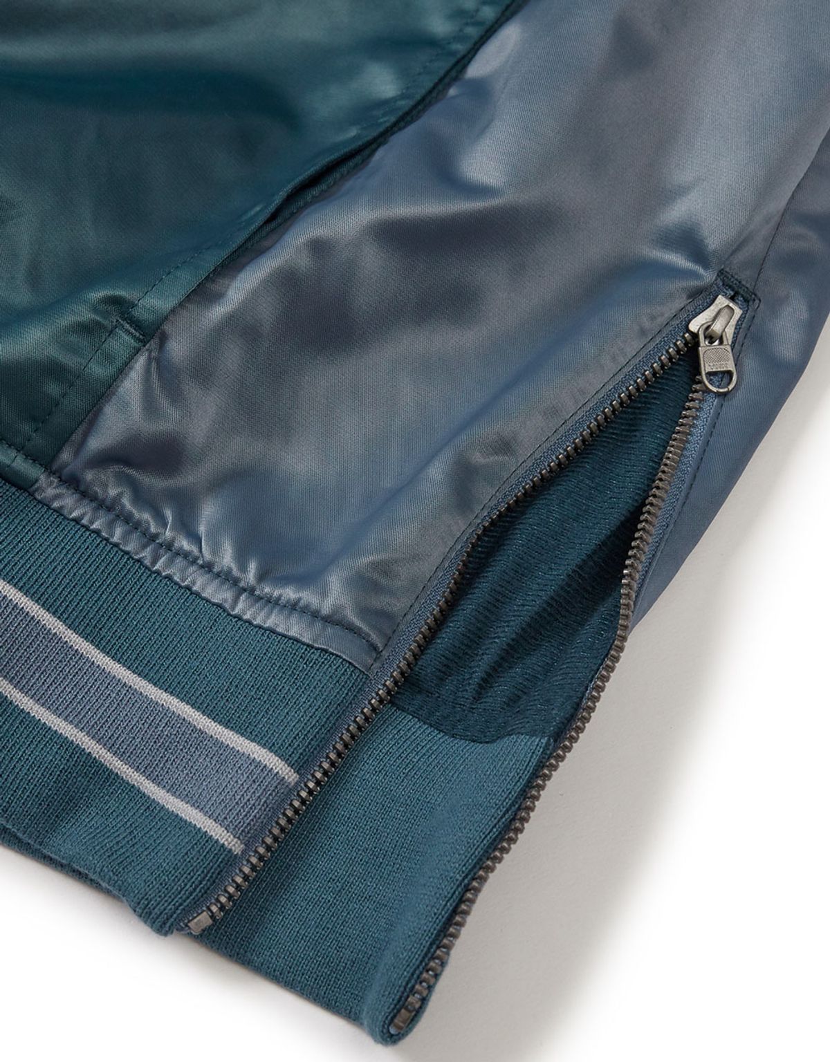 엠엠엘지(MMLG) [Mmlg] EM SATIN SPORTS PULLOVER (DEEP TURQUOISE)