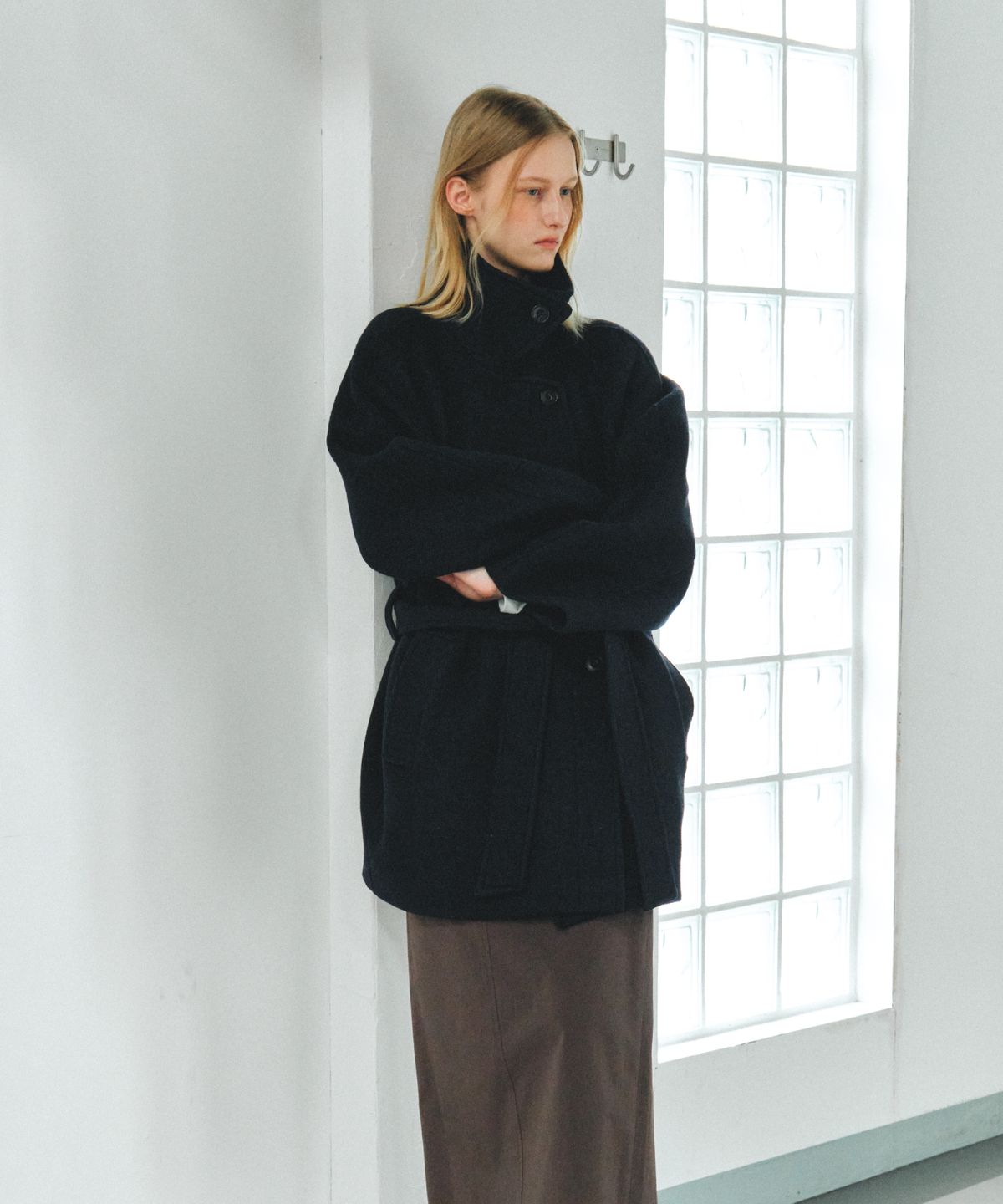 앤테(AENTE) WOOL BELTED HALF COAT - NAVY