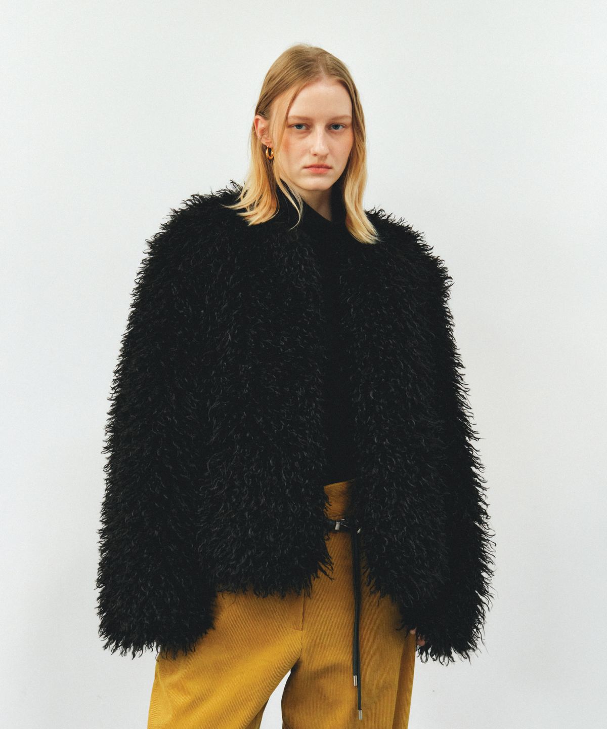 앤테(AENTE) HEAVY FUR JACKET - BLACK