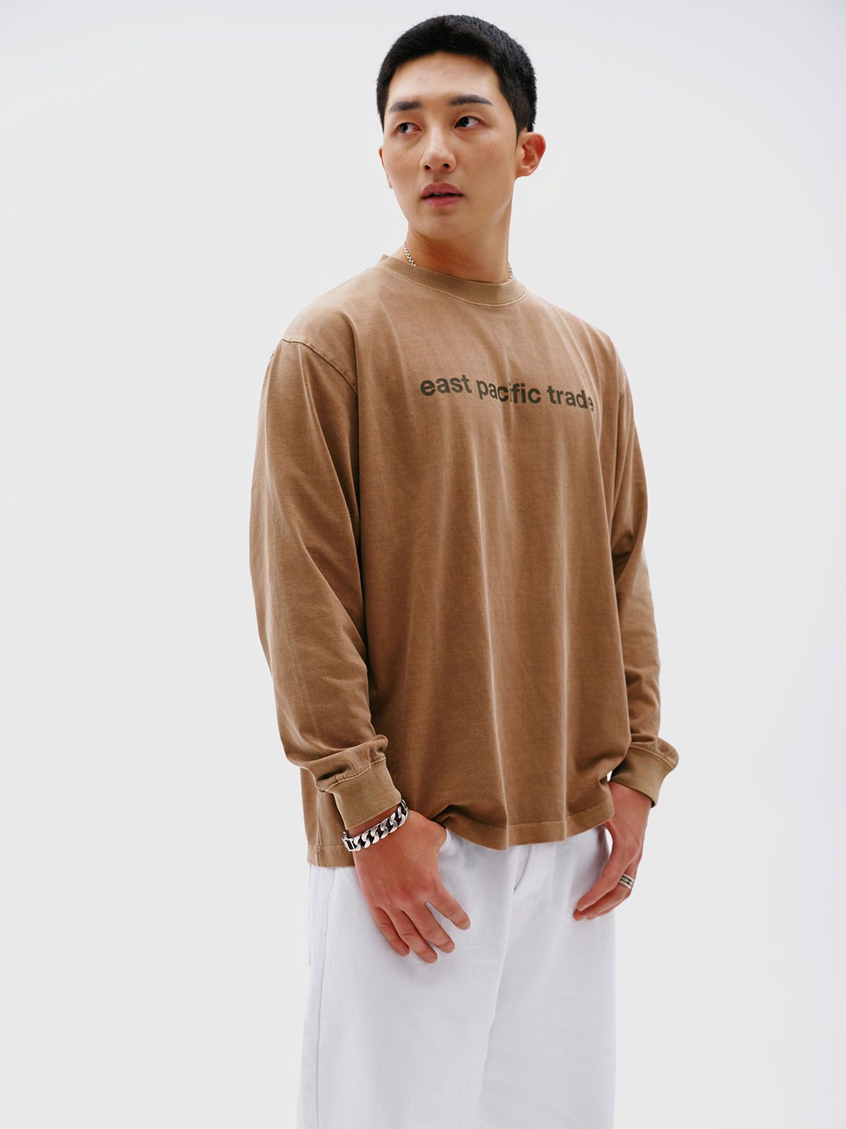 이피티(EPT) CLASSIC LOGO PIGMENT DYED L/S (BROWN)