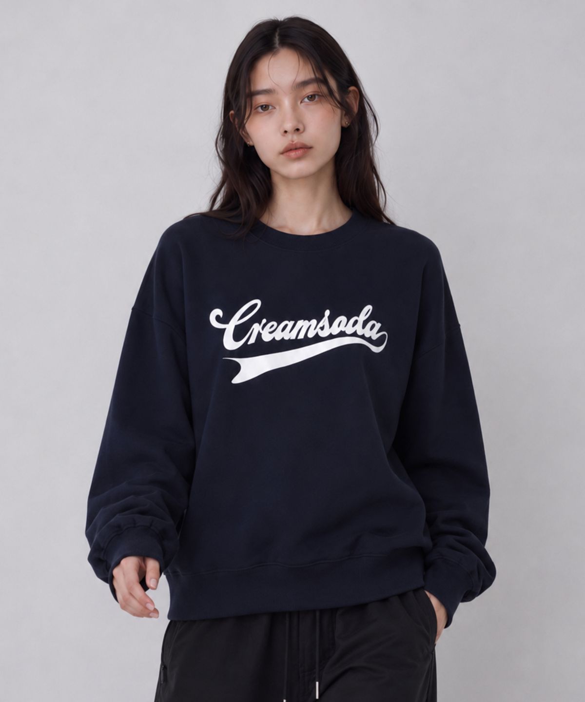 크림소다랩(CREAM SODA LAB) 어센틱 로고 오버핏 맨투맨
