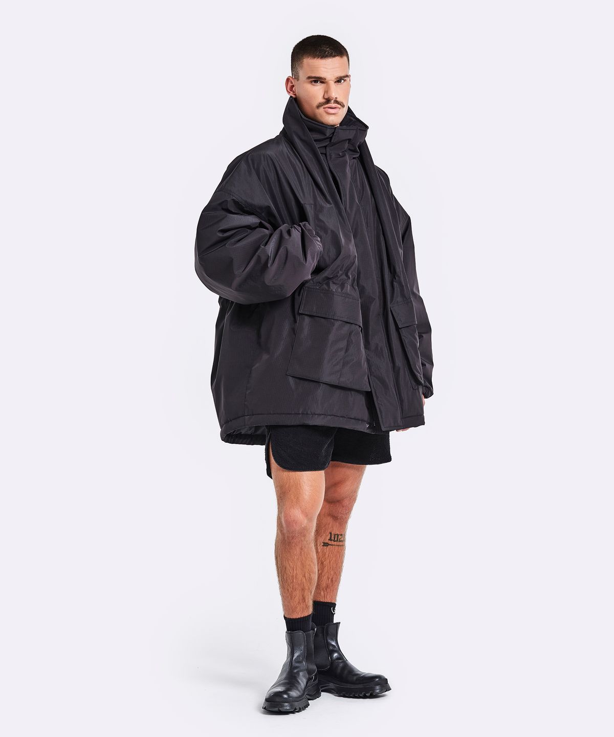 51퍼센트(51PERCENT) Shawl parka - black