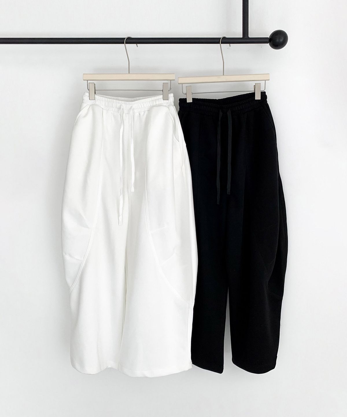 바스카라(VASCARA) Oversized Fit String Banding Pants (2colors)