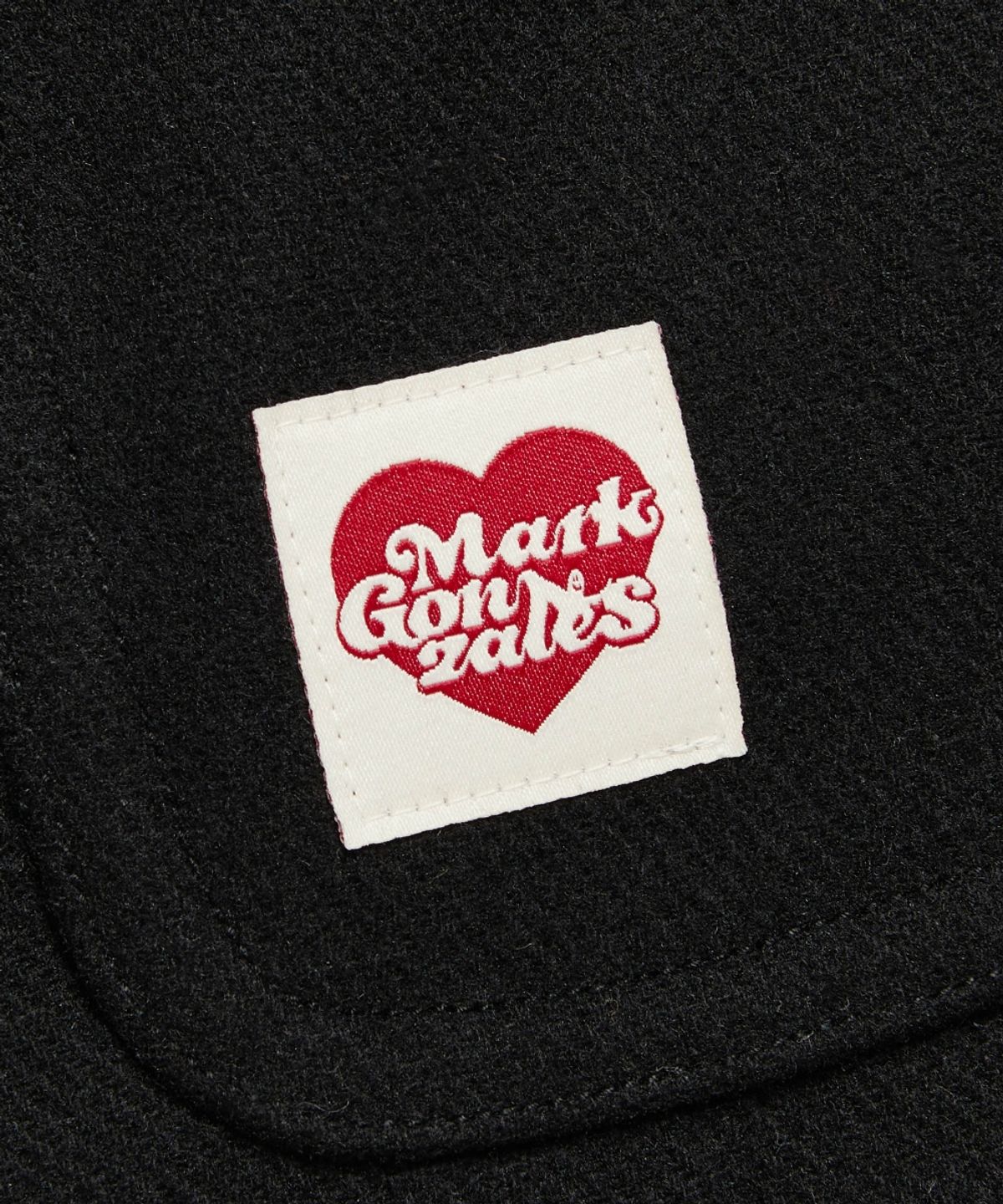 마크곤잘레스(MARK GONZALES) 하트컬렉션 후드 더플 롱 코트 - BLACK