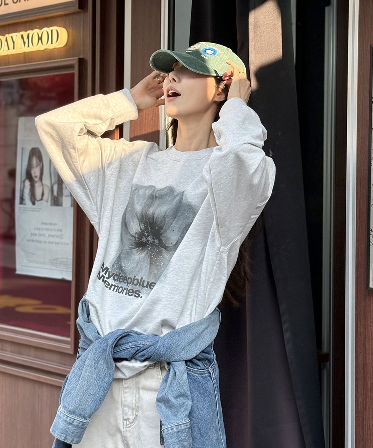 마이딥블루메모리즈(MY DEEP BLUE MEMORIES) 13:13 FLOWER SWEAT SHIRTS(LIGHT GREY)