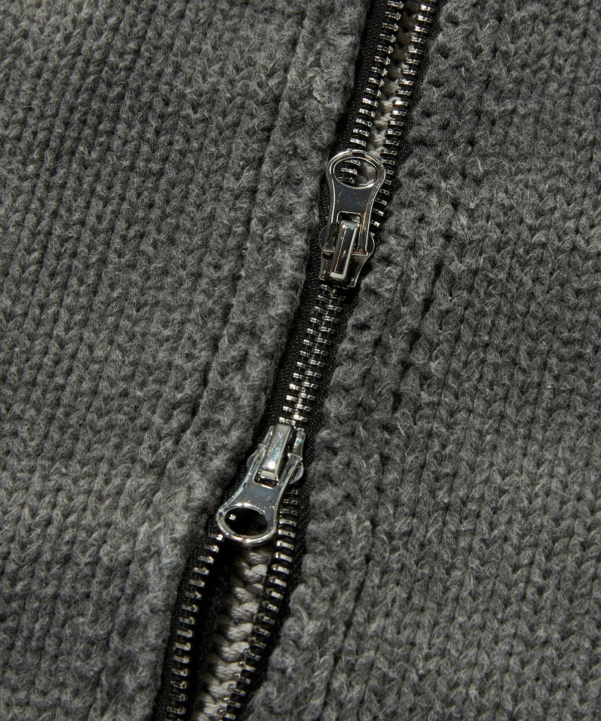 스웨이드(SUADE) WASHED KNIT ZIP UP [CHARCOAL GRAY]