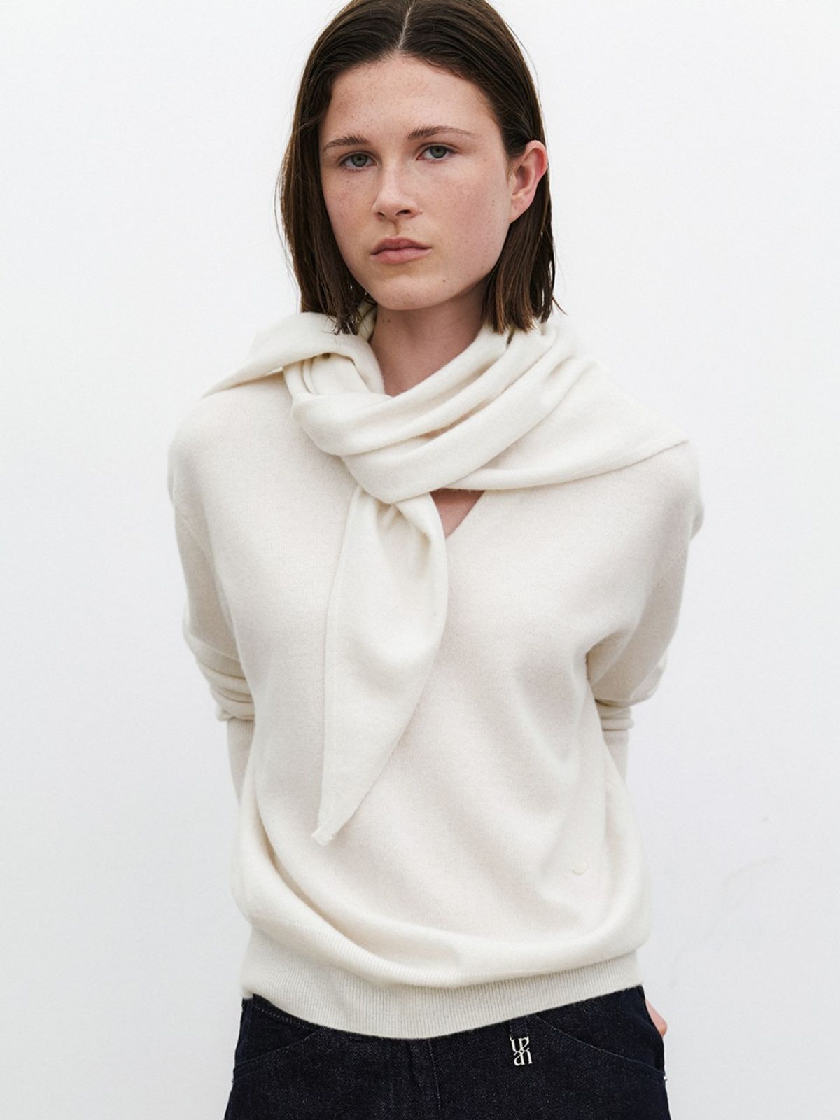 아틀리에 나인(ATELIER NAIN) ESSENTIAL CASHMERE DEEP V-NECK KNIT(T-7125) CREAM