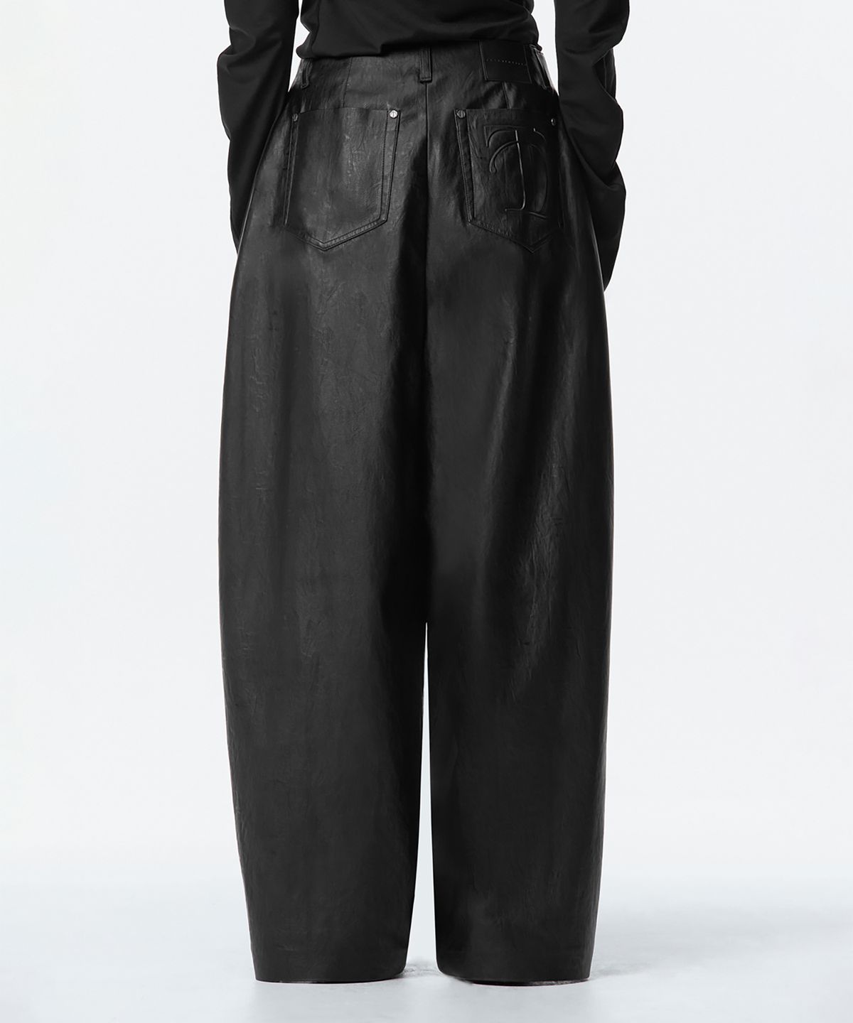 트리밍버드(TREEMINGBIRD) Strap Leather Pants [ Black ]