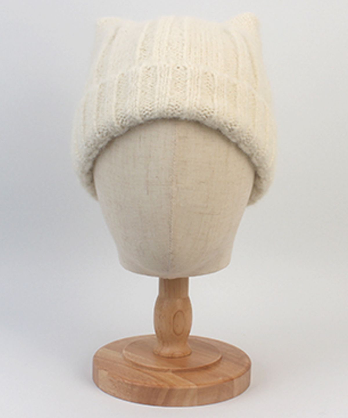 유니버셜 케미스트리(UNIVERSAL CHEMISTRY) Wool Cat Ivory Beanie 고양이비니