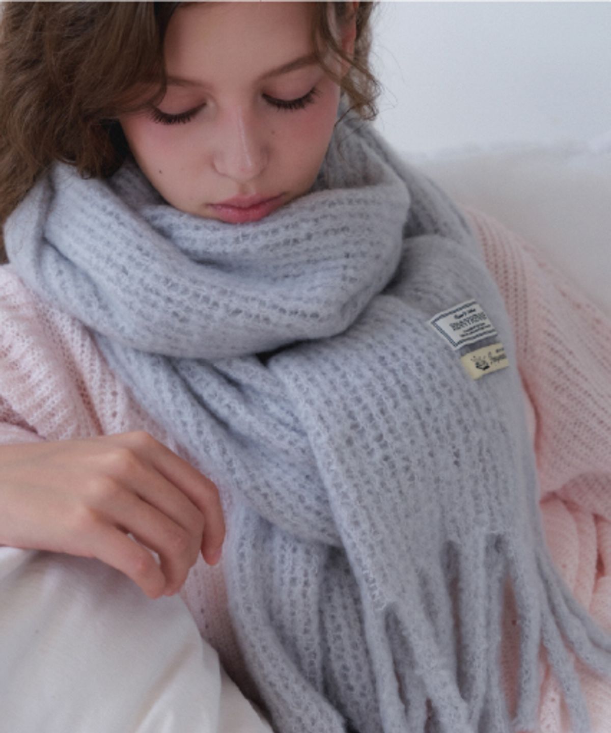 래니래니(RENNYRENNIE) KITTEN HAIRY MUFFLER - 키튼 헤어리 머플러 [ LIGHT GRAY ]