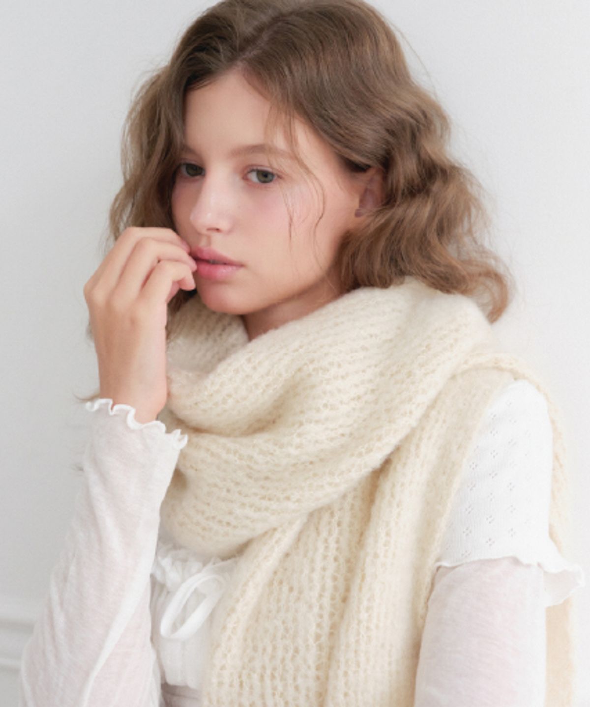 래니래니(RENNYRENNIE) KITTEN HAIRY MUFFLER - 키튼 헤어리 머플러 [ CREAM BEIGE ]