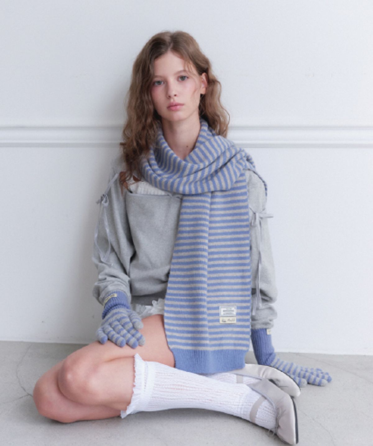 래니래니(RENNYRENNIE) STRAW STRIPE MUFFLER - 스트로우 스트라이프 머플러 [ BLUE / GRAY ]