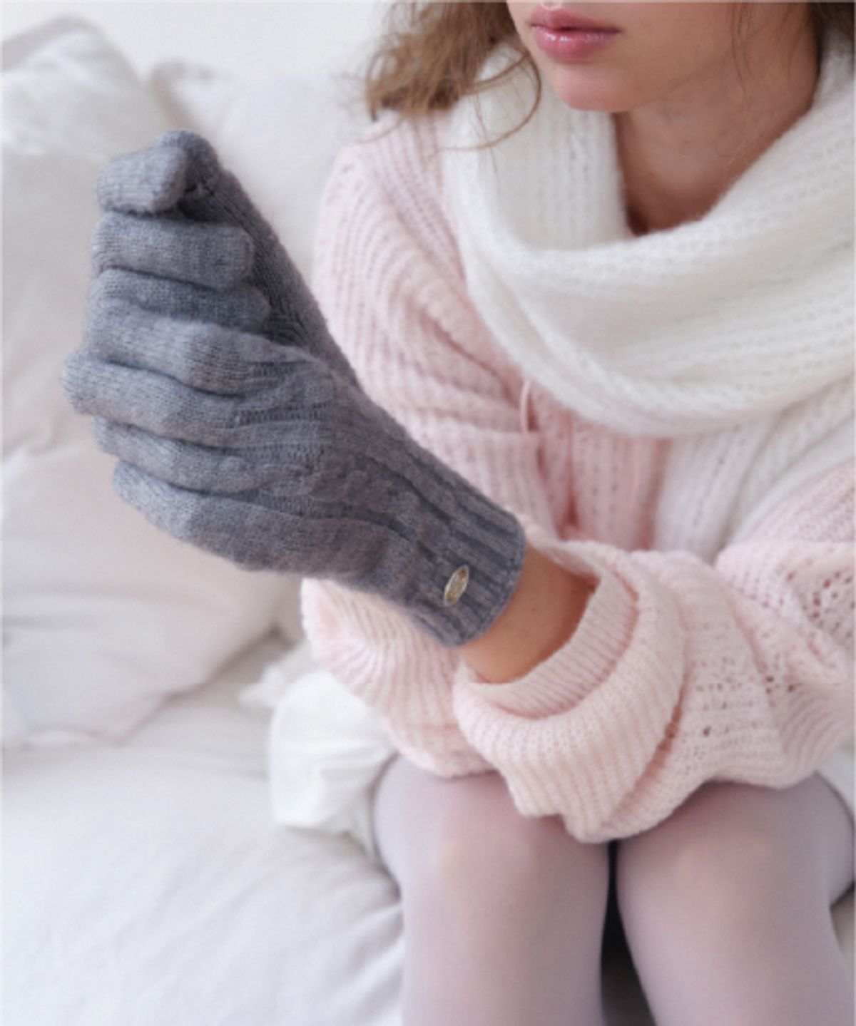 래니래니(RENNYRENNIE) CABLE GLOVES - 케이블 장갑 [ GRAY ]