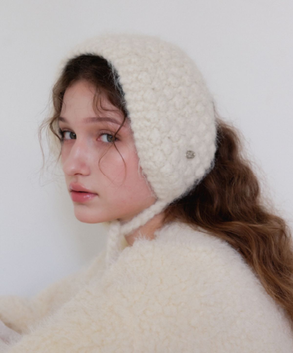 래니래니(RENNYRENNIE) POMPOM EARCUFFS - 폼폼 이어커프 [ CREAM ]