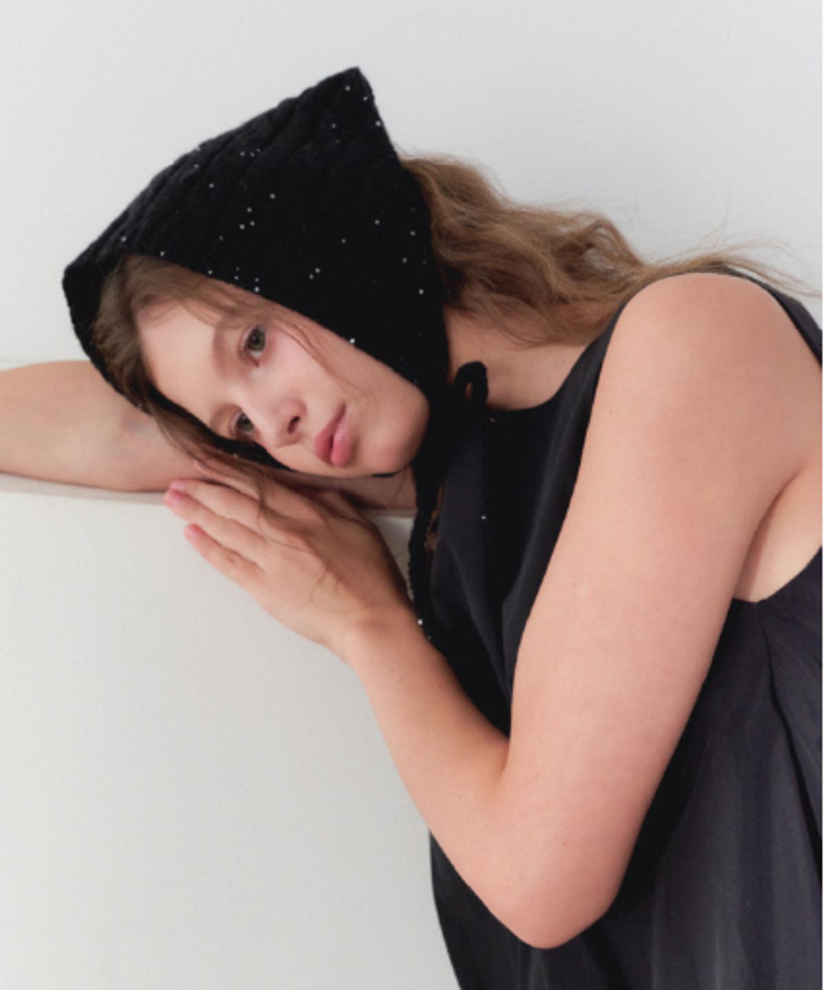 래니래니(RENNYRENNIE) STARRY TRIANGLE BONNET EARCUFFS - 스테리 트라이앵글 보넷 [ STARRY NIGHT ]