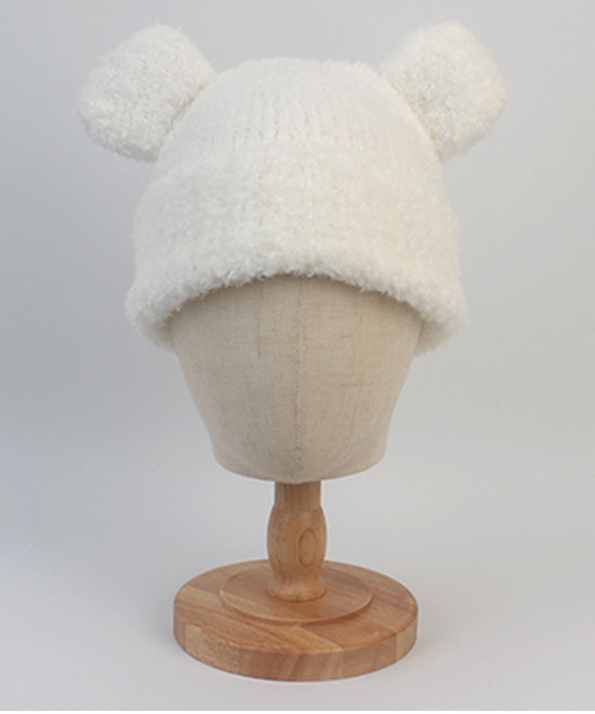 유니버셜 케미스트리(UNIVERSAL CHEMISTRY) Bear Knit White Beanie 베어비니