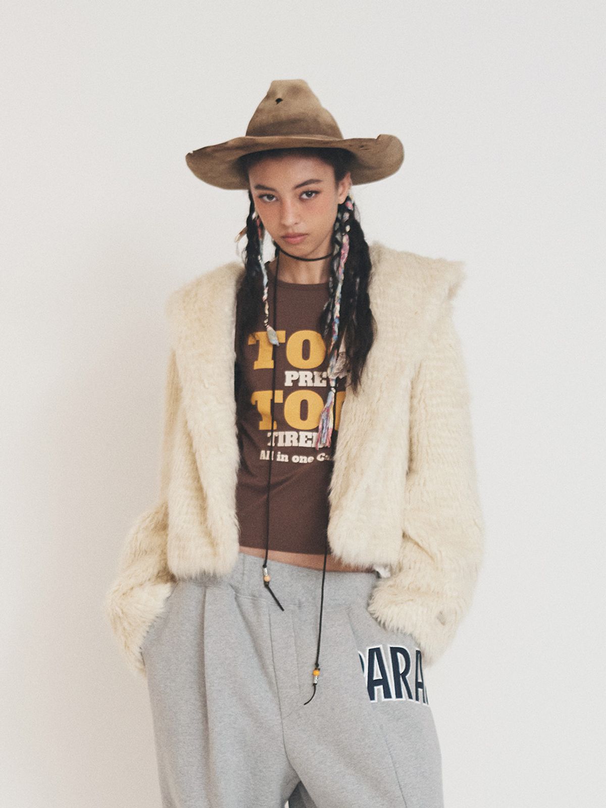 에즈이프 캘리(ASIF CALIE) HOODED FUR JACKET IVORY