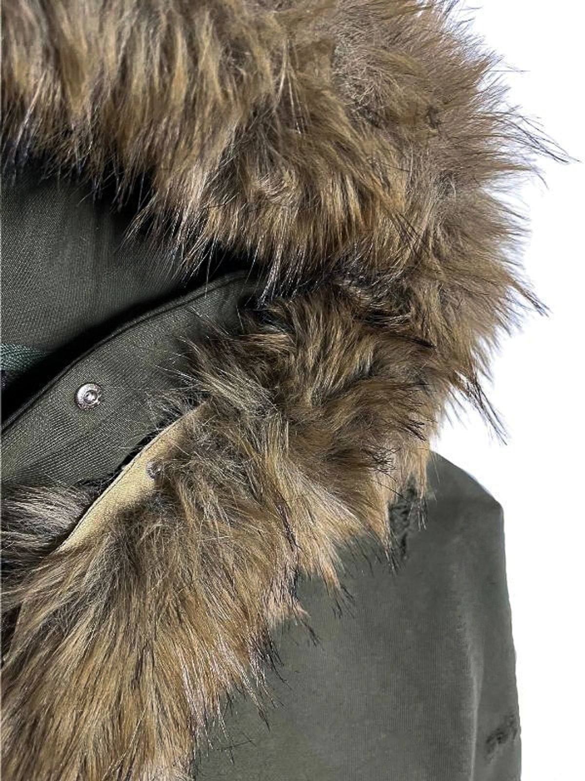 스모크어스타(SMOKEASTAR) Destroyed Fur Crimson Hoodie (KHAKI)