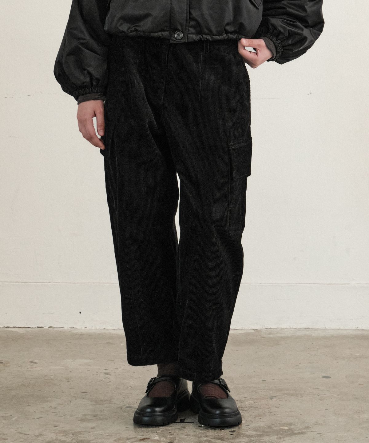 힐리먼트(HELEMENT) 여성 코듀로이 카고 팬츠 (BLACK)