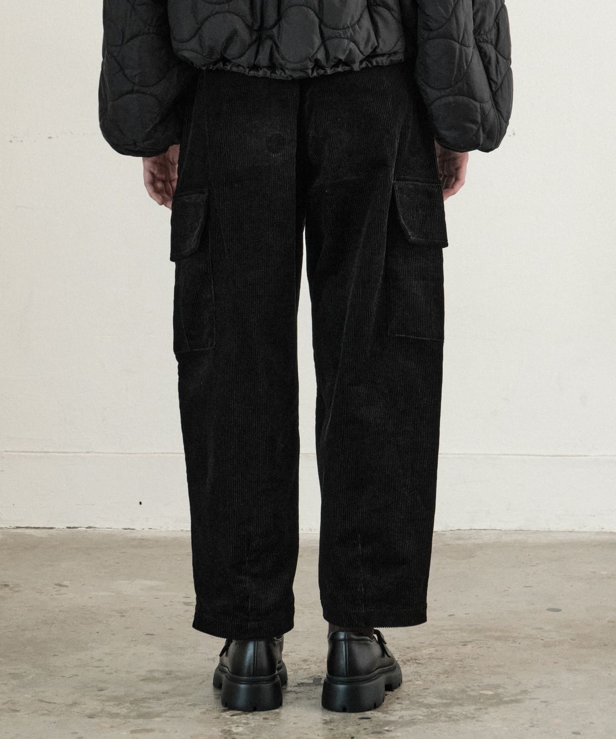 힐리먼트(HELEMENT) 여성 코듀로이 카고 팬츠 (BLACK)