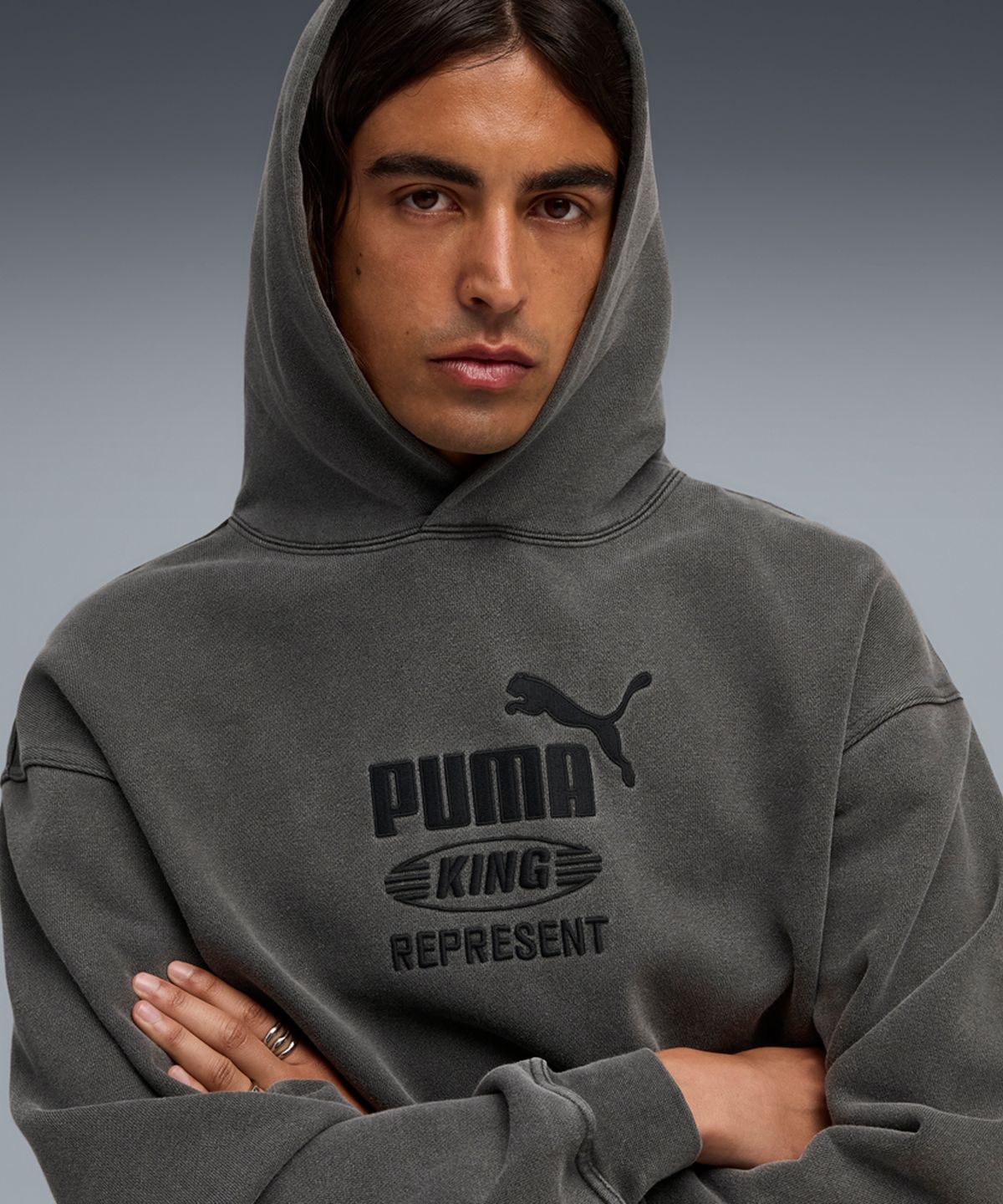 푸마(PUMA) 푸마 X 리프레젠트 그래픽 - 플랫다크그레이 / 632542-97