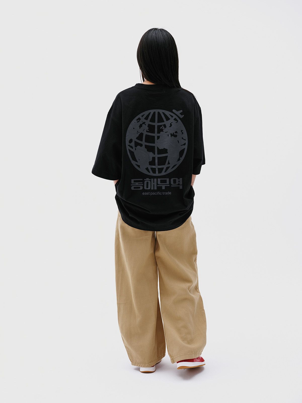 이피티(EPT) WORLD DHMY T-SHIRT (BLACK)