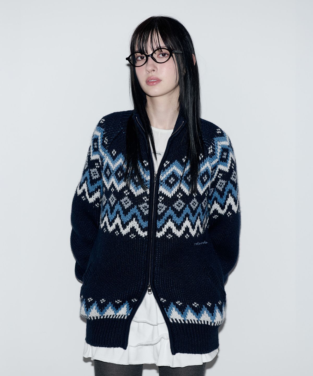 로라로라(ROLAROLA) NORDIC JACQUARD TWOWAY ZIP-UP KNIT NAVY