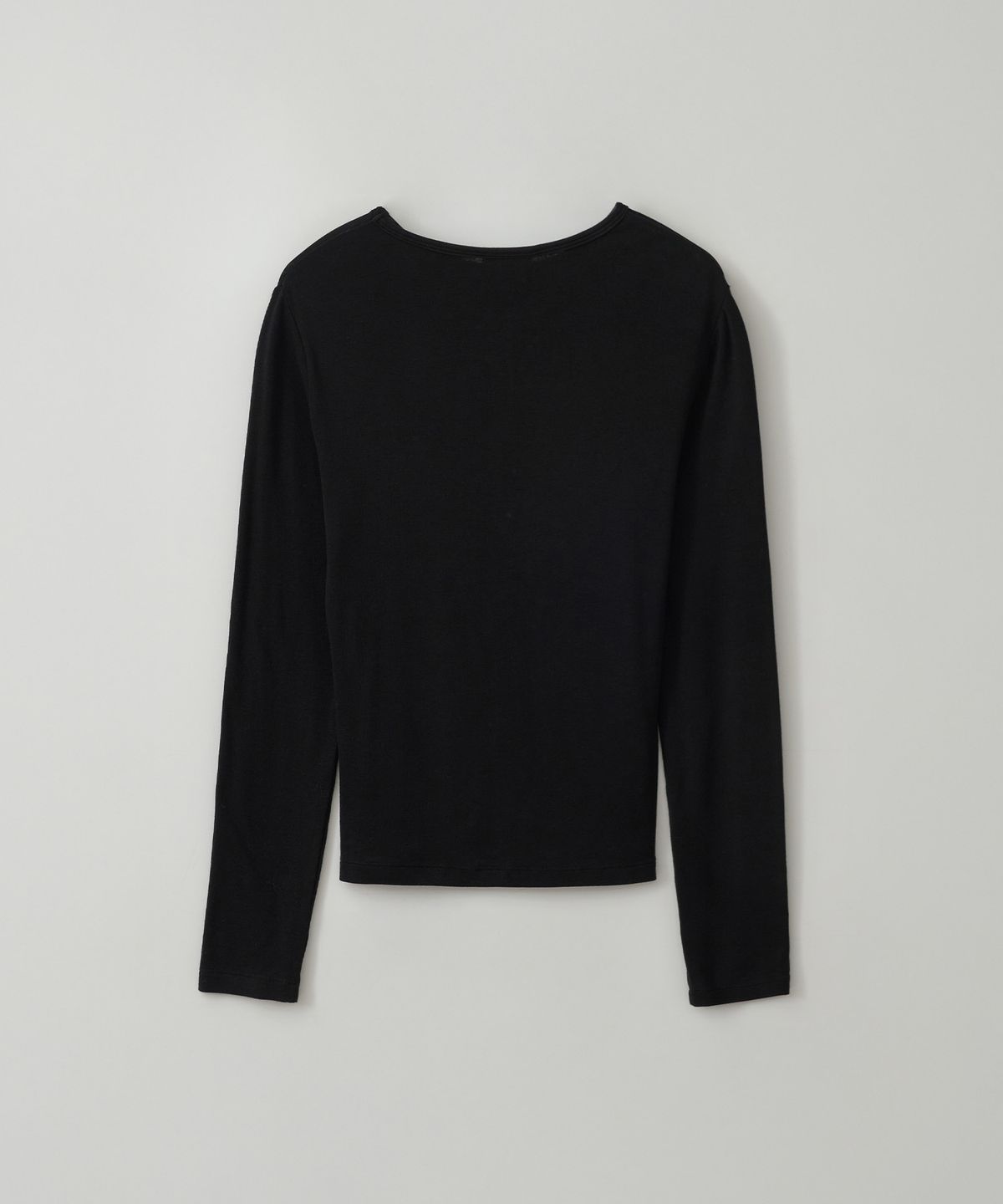 로라로라(ROLAROLA) LINE DETAIL WOOL LONG SLEEVE BLACK