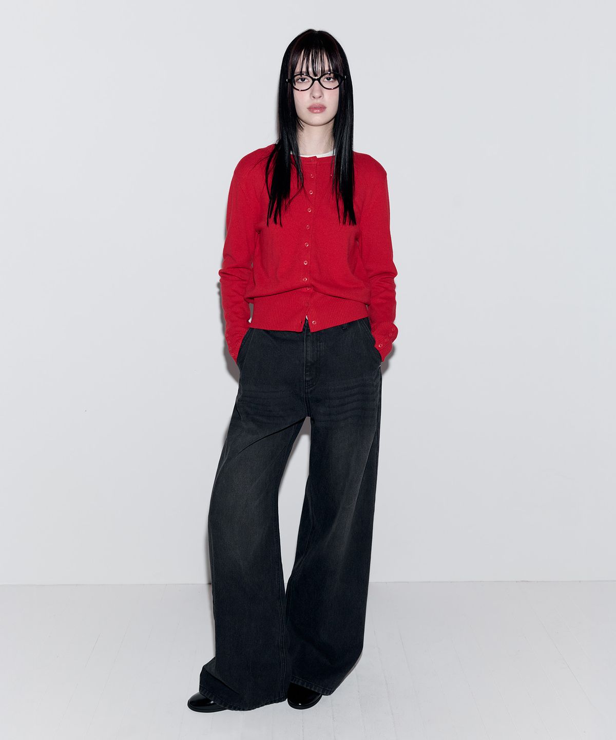 로라로라(ROLAROLA) PINTUCK WIDE DENIM PANTS BLACK