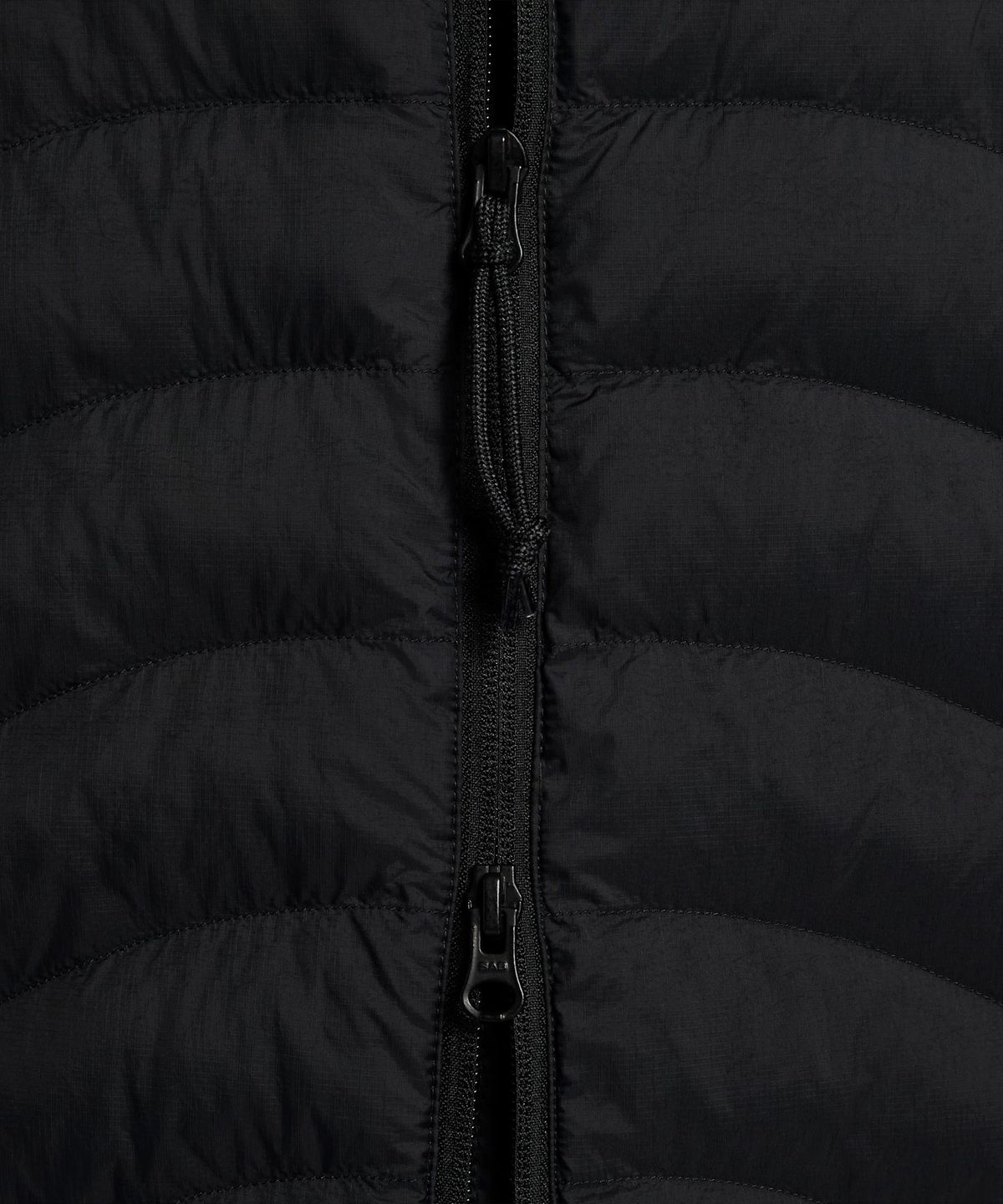 나이키(NIKE) ACG 라바 플로우 써마 핏 ADV 재킷 M - 블랙:서밋 화이트 / HJ3736-010