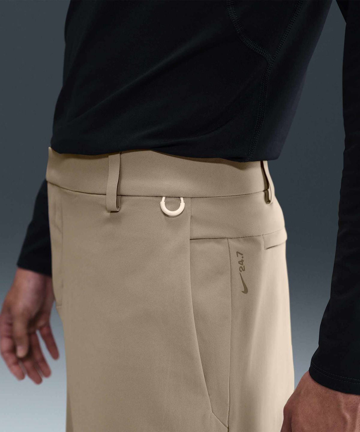 나이키(NIKE) 24.7 퍼펙트스트레치 드라이 핏 루즈 핏 치노 바지 M - 데저트 카키:카키 / HQ6942-251
