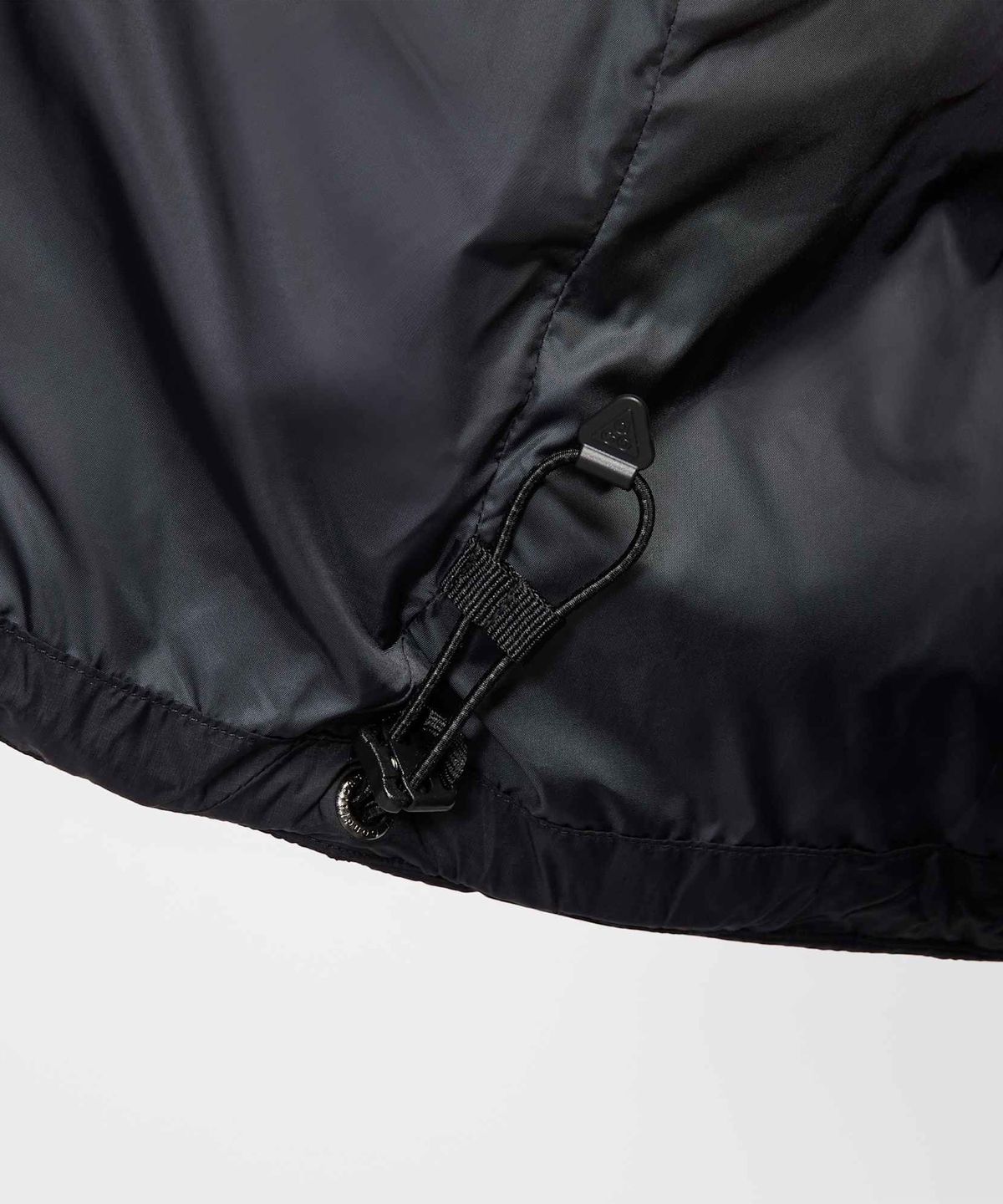 나이키(NIKE) ACG 라바 플로우 써마 핏 ADV 재킷 W - 블랙:서밋 화이트 / HM9964-010