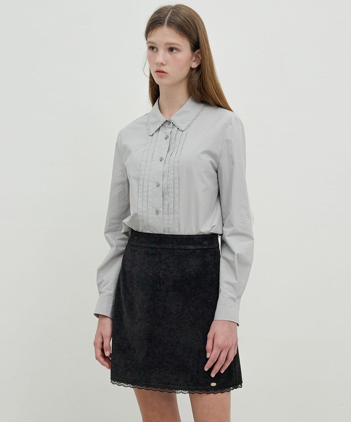 올리브 데 올리브(OLIVE DES OLIVE) 레이스 카라 핀턱 코튼 셔츠 OW5AB8540