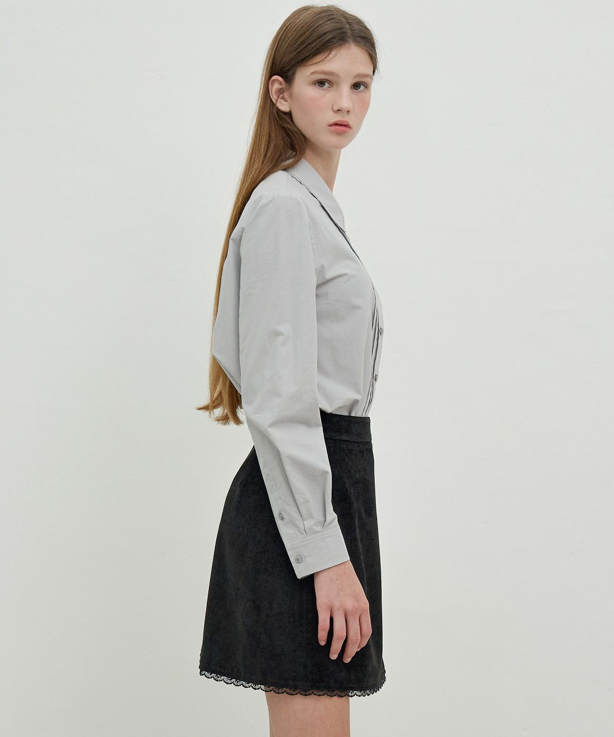 올리브 데 올리브(OLIVE DES OLIVE) 레이스 카라 핀턱 코튼 셔츠 OW5AB8540