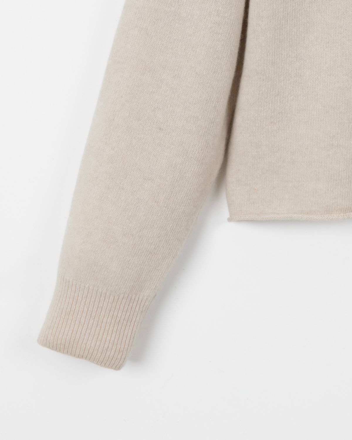디앤드퀘스천(THEENDQUESTION) Button half-open knit top / IVORY