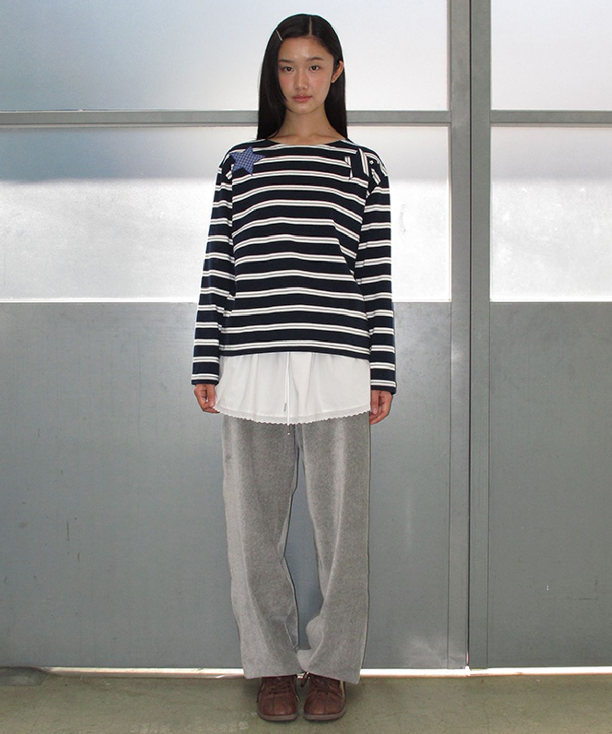 론론(RONRON) STAR PATCH APPLIQUE LONG SLEEVE NAVY STRIPE