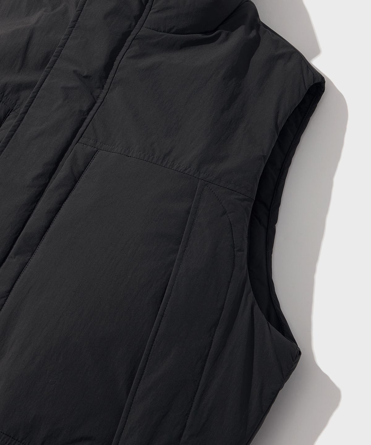 아웃스탠딩(OUTSTANDING) PRIMALOFT LEVEL 7 PCU VEST_BLACK