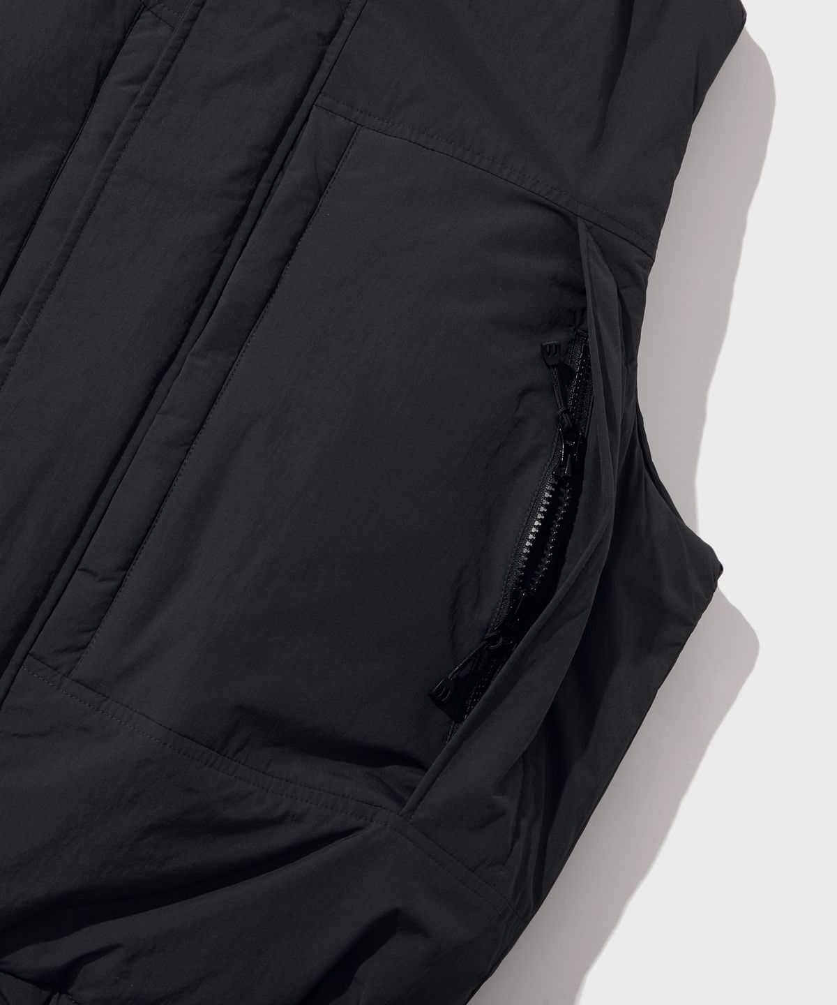아웃스탠딩(OUTSTANDING) PRIMALOFT LEVEL 7 PCU VEST_BLACK
