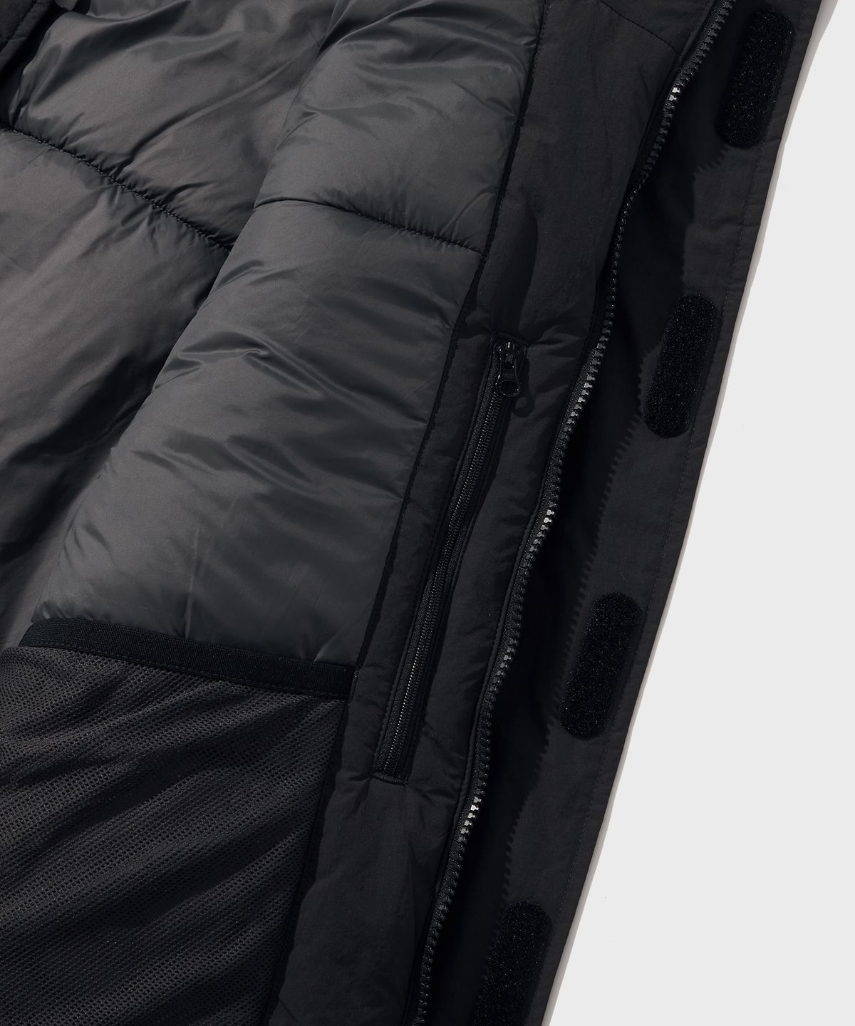 아웃스탠딩(OUTSTANDING) PRIMALOFT LEVEL 7 PCU VEST_BLACK