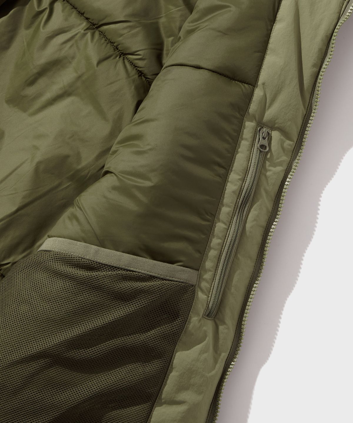 아웃스탠딩(OUTSTANDING) PRIMALOFT LEVEL 7 PCU VEST_SAGE GREEN