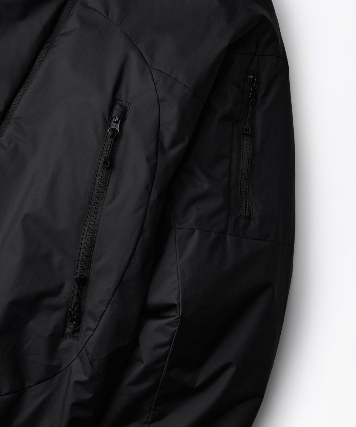 아웃스탠딩(OUTSTANDING) TORAY PRIMALOFT PCU JACKET_BLACK